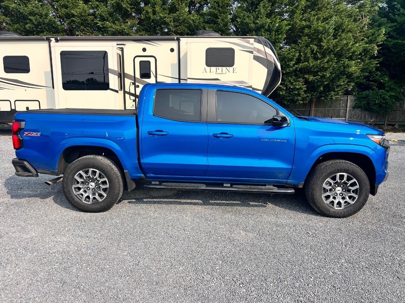 Chevrolet Colorado Vehicle Image 04