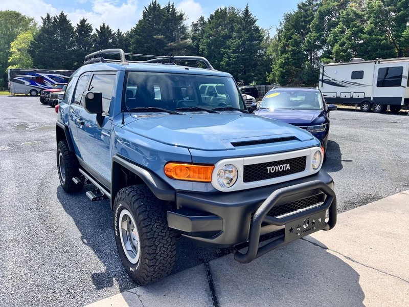 Toyota FJ CRUISER Vehicle Image 06