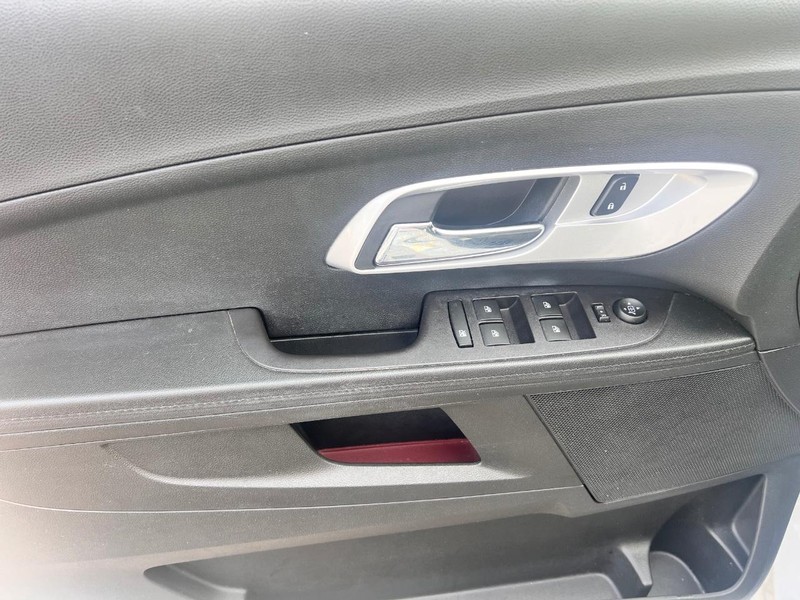 Chevrolet EQUINOX Vehicle Image 09