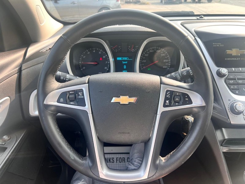 Chevrolet EQUINOX Vehicle Image 10