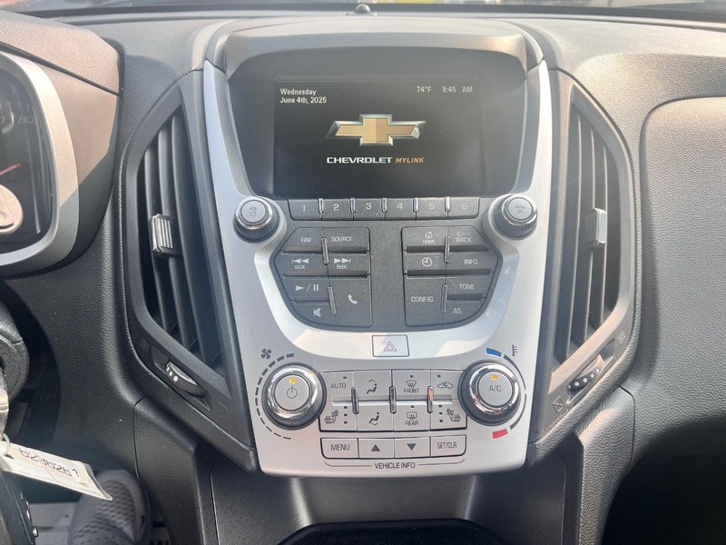 Chevrolet EQUINOX Vehicle Image 12
