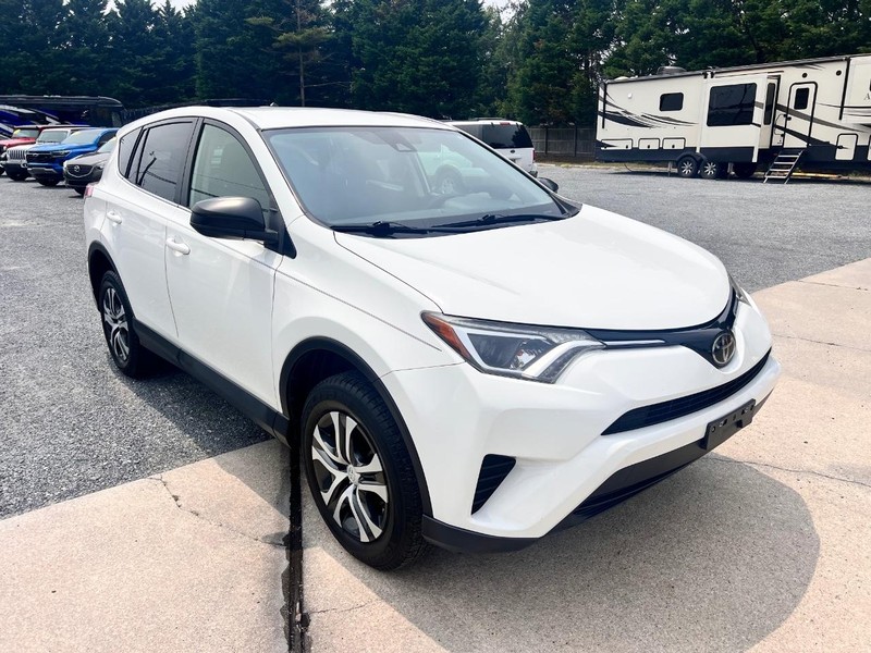 Toyota RAV4 Vehicle Image 03