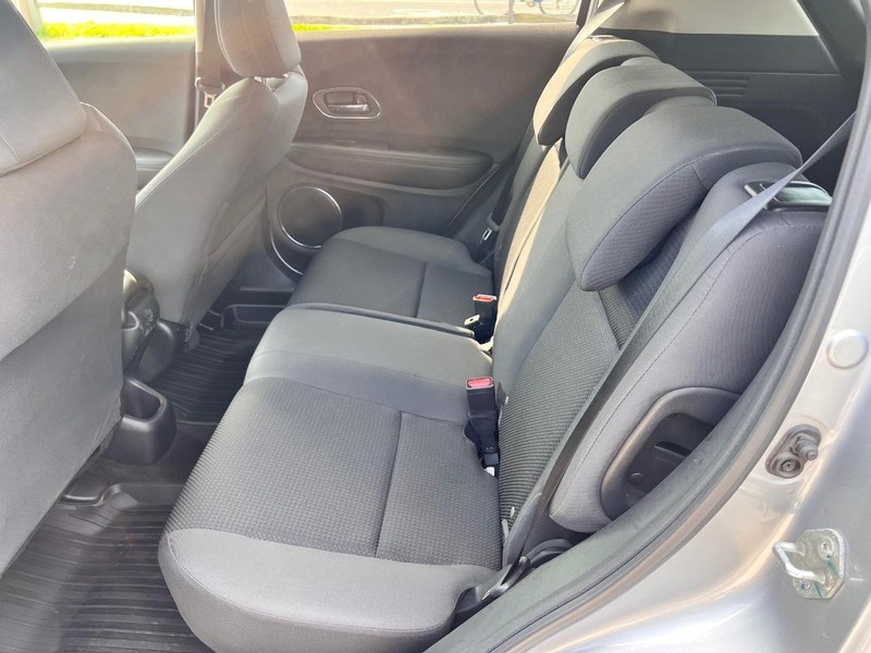 Honda HR-V Vehicle Image 16