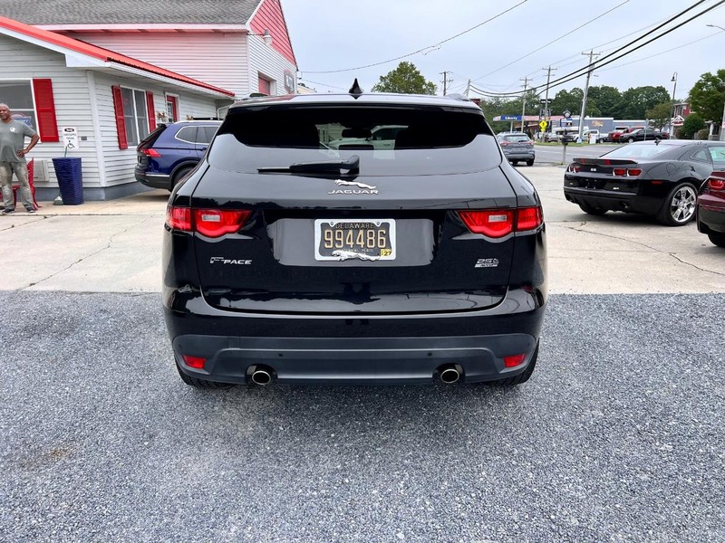 Jaguar F-Pace Vehicle Image 06