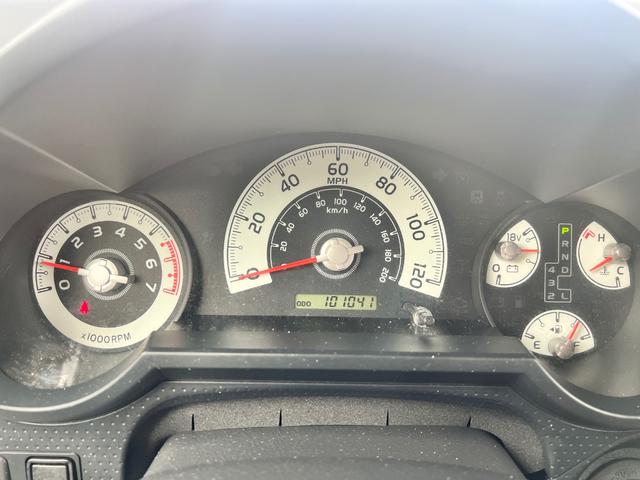Toyota FJ Cruiser Vehicle Image 11