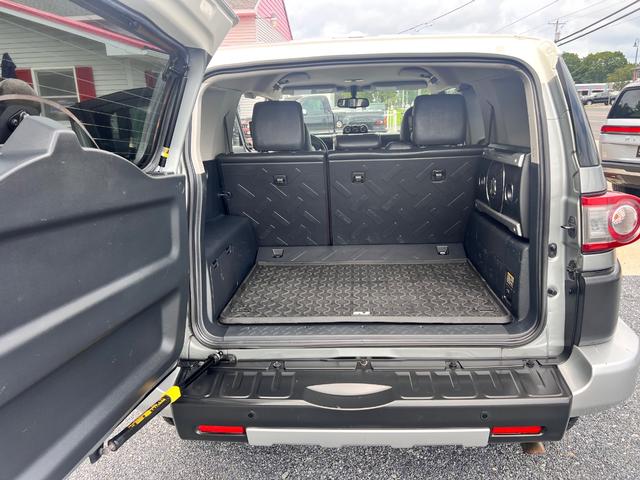 Toyota FJ Cruiser Vehicle Image 15