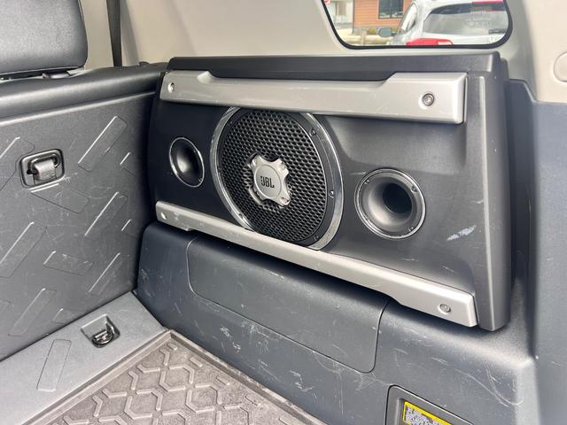 Toyota FJ Cruiser Vehicle Image 16