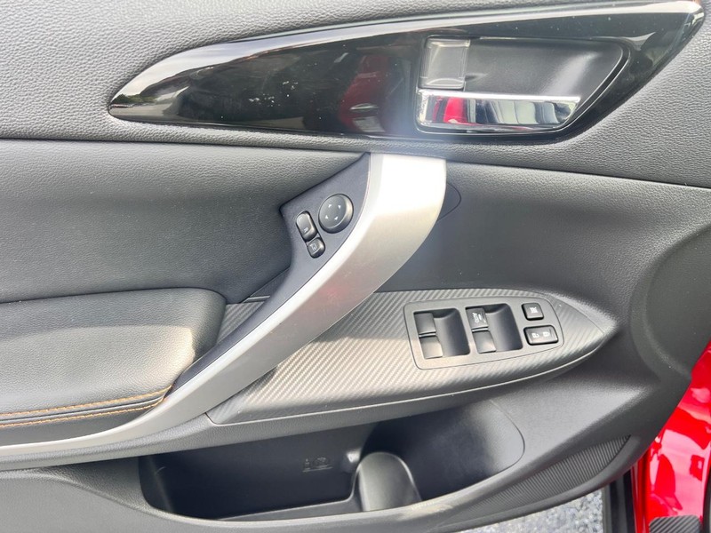 Mitsubishi Eclipse Cross Vehicle Image 09