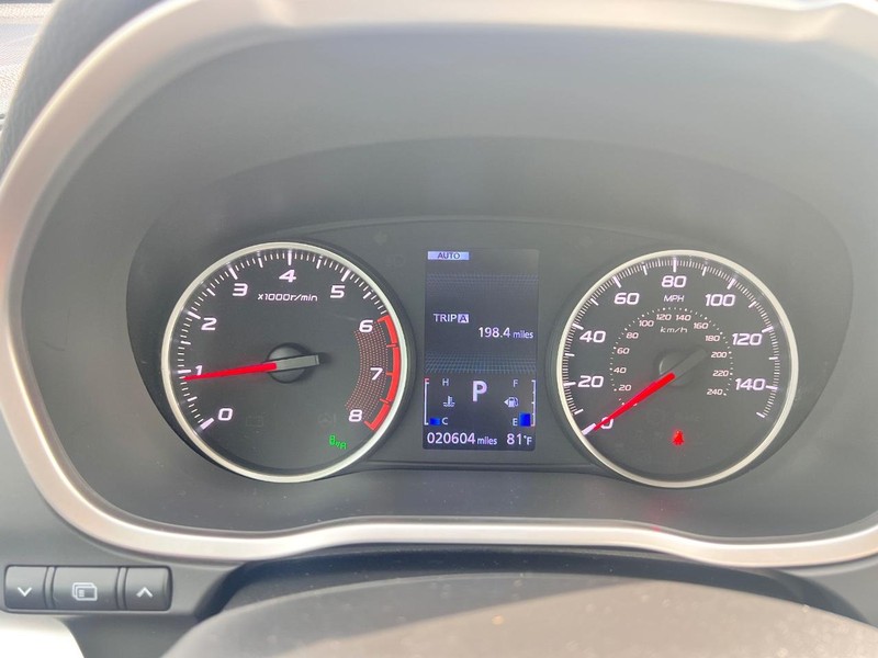 Mitsubishi Eclipse Cross Vehicle Image 11