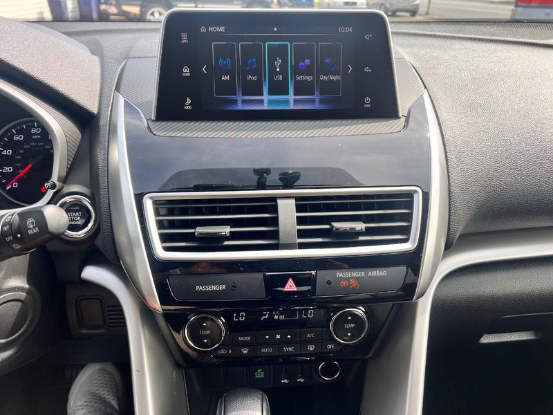 Mitsubishi Eclipse Cross Vehicle Image 12