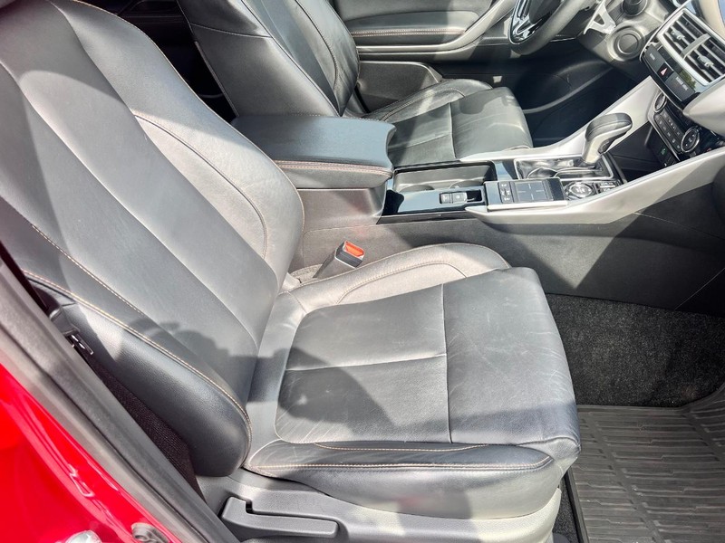 Mitsubishi Eclipse Cross Vehicle Image 21