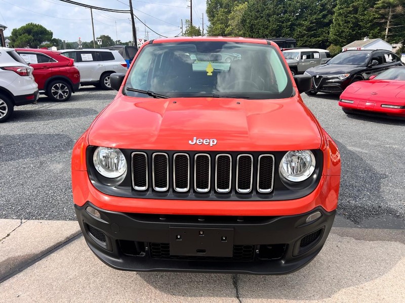 Jeep Renegade Vehicle Image 02