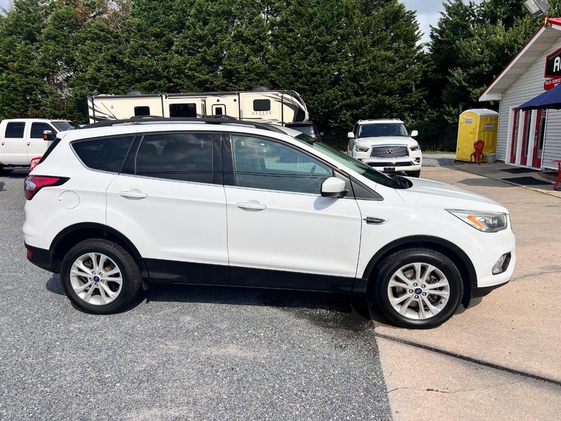 Ford Escape Vehicle Image 04