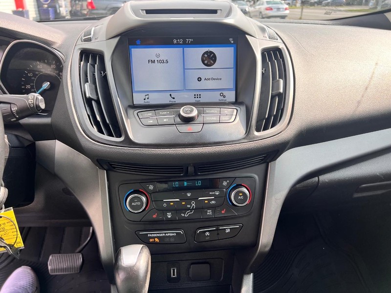 Ford Escape Vehicle Image 09