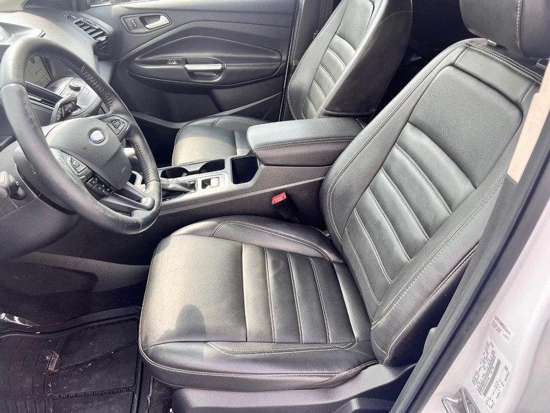 Ford Escape Vehicle Image 11