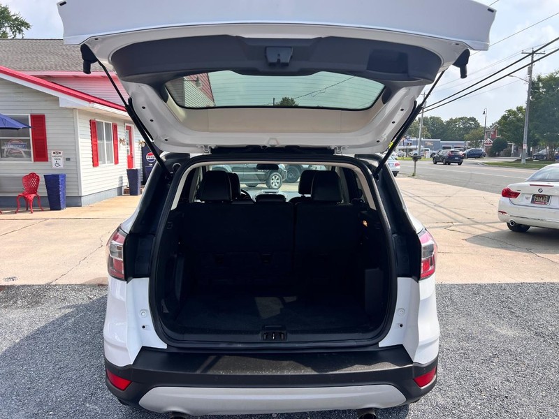 Ford Escape Vehicle Image 13