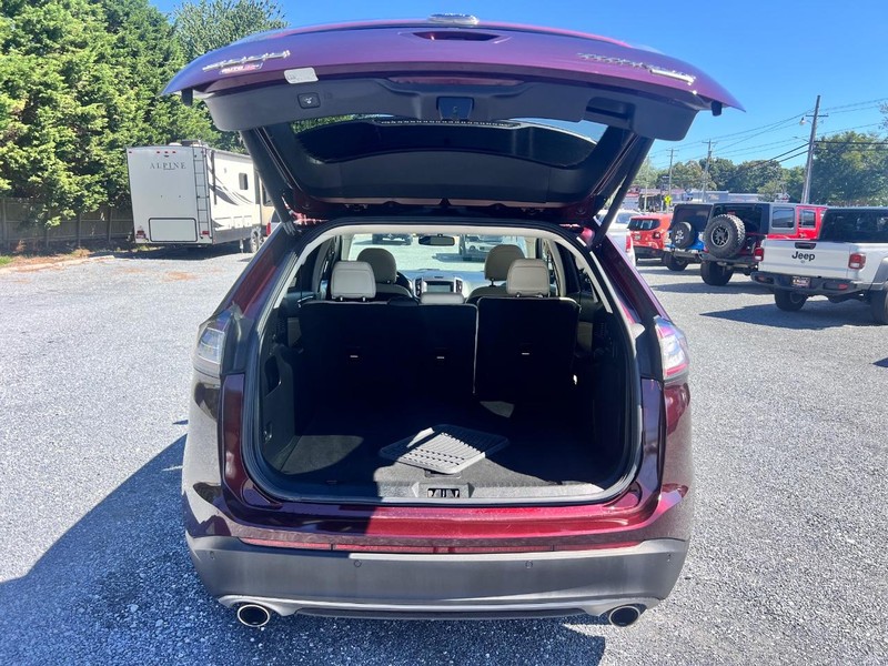 Ford Edge Vehicle Image 15
