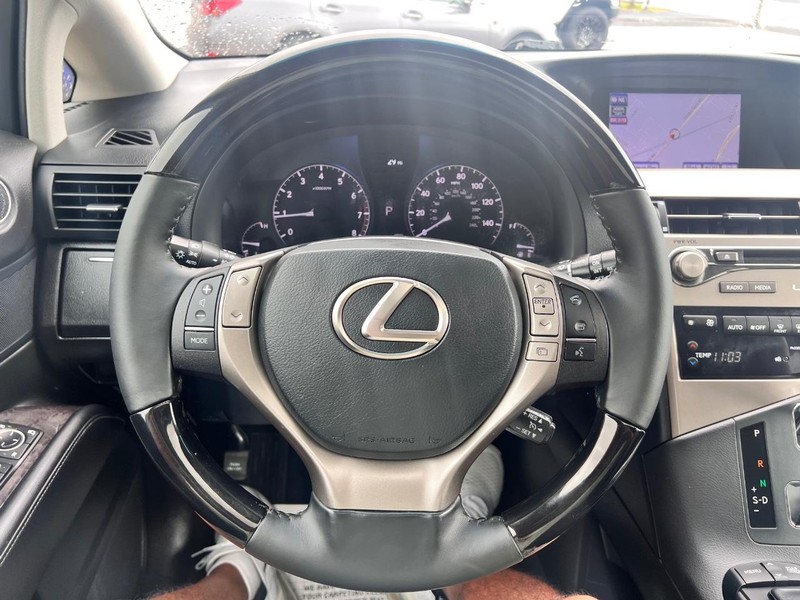 Lexus RX Vehicle Image 10