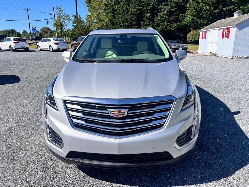 Cadillac XT5 Vehicle Image 02