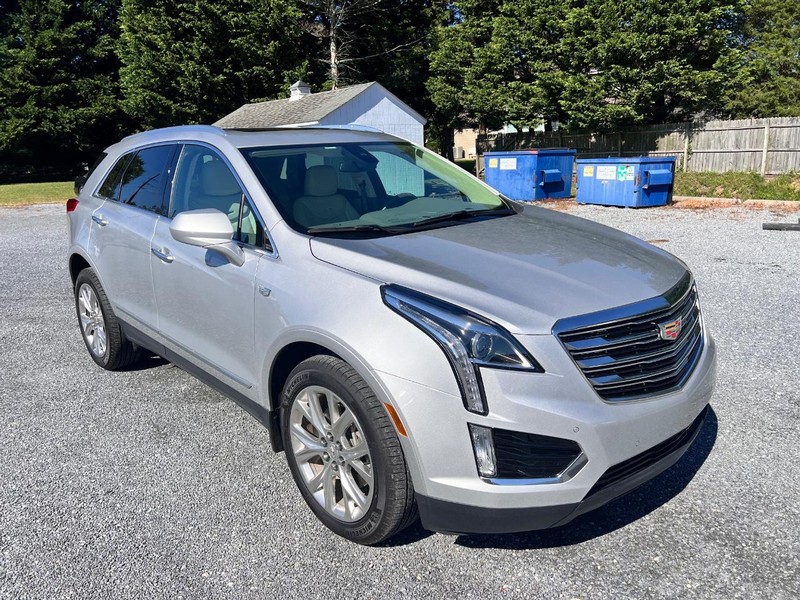 Cadillac XT5 Vehicle Image 03