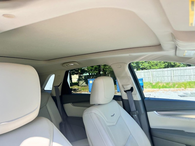 Cadillac XT5 Vehicle Image 19