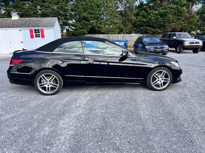 Mercedes-Benz E-CLASS Vehicle Image 04