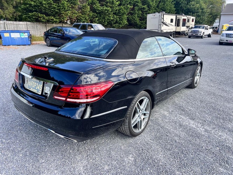 Mercedes-Benz E-CLASS Vehicle Image 05