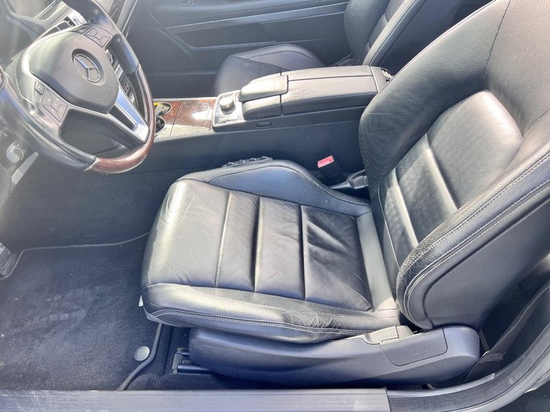 Mercedes-Benz E-CLASS Vehicle Image 14