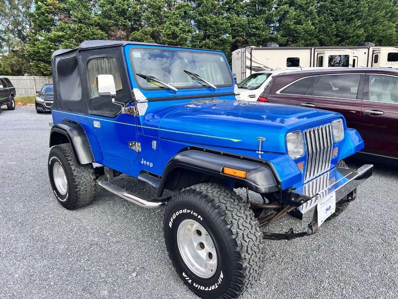 Jeep WRANGLER / YJ Vehicle Image 02