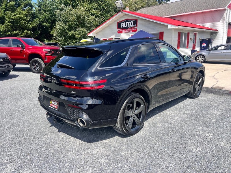 Genesis GV70 Vehicle Image 05