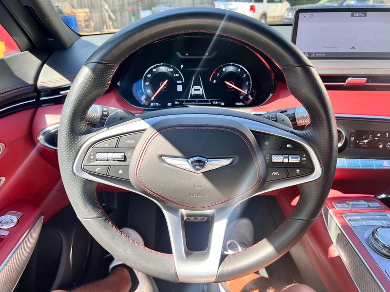 Genesis GV70 Vehicle Image 10