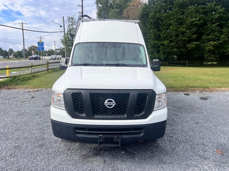 Nissan NV Vehicle Image 02