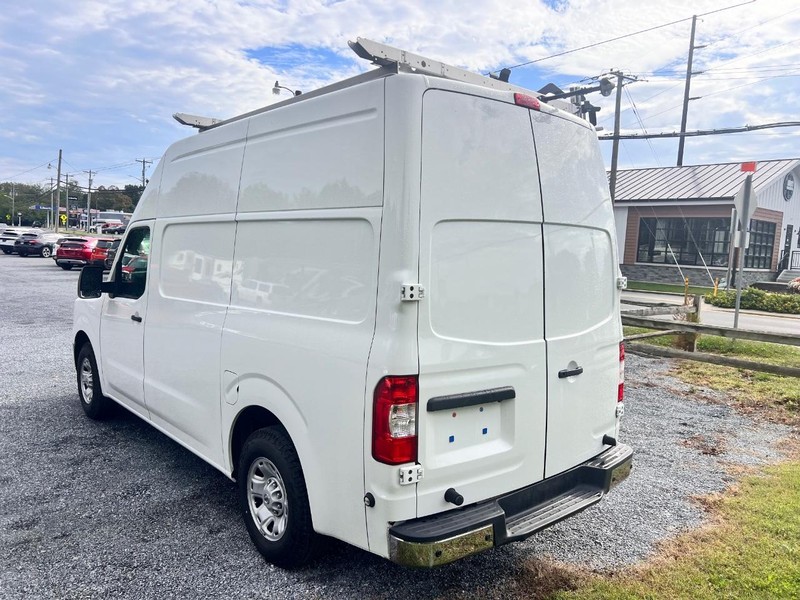 Nissan NV Vehicle Image 07