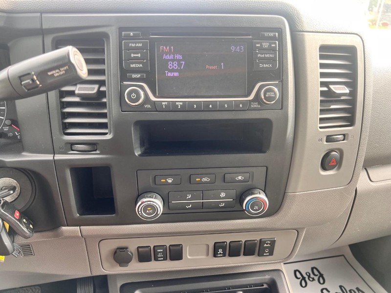 Nissan NV Vehicle Image 11