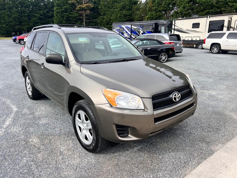 Toyota RAV4 Vehicle Image 03