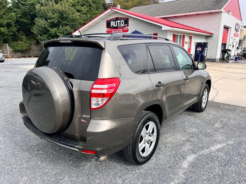 Toyota RAV4 Vehicle Image 05