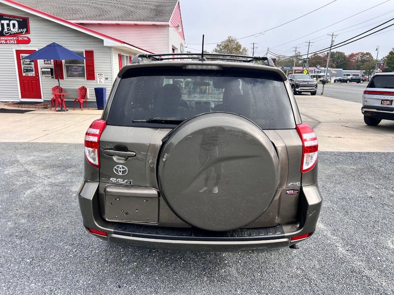 Toyota RAV4 Vehicle Image 06