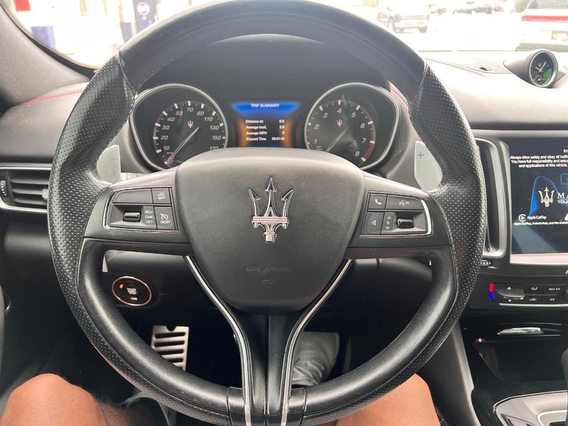 Maserati Levante Vehicle Image 10