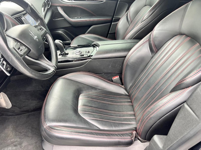 Maserati Levante Vehicle Image 14