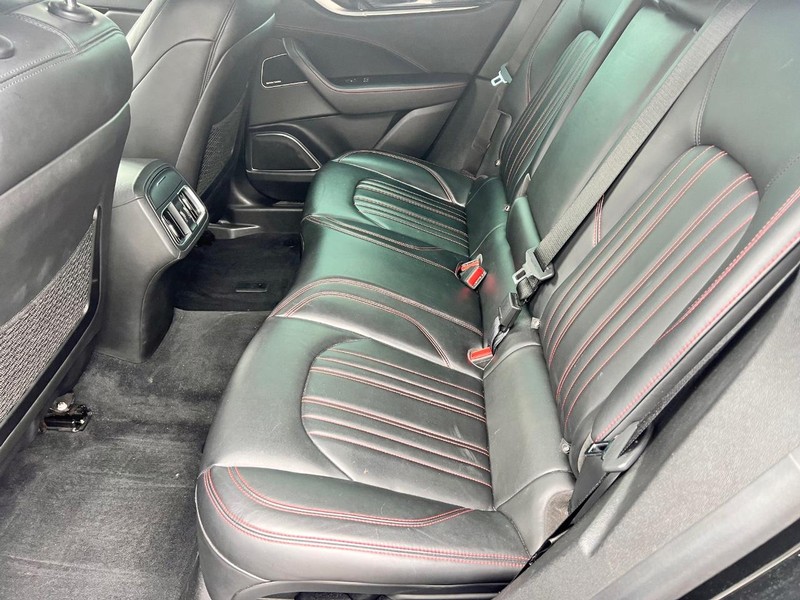 Maserati Levante Vehicle Image 15