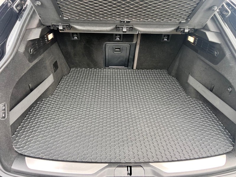 Maserati Levante Vehicle Image 17