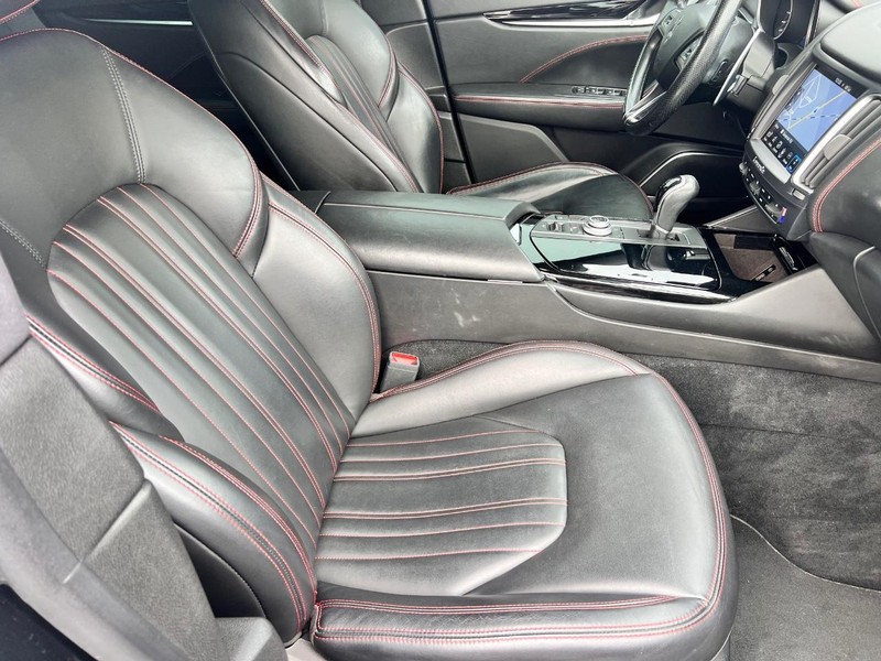 Maserati Levante Vehicle Image 19