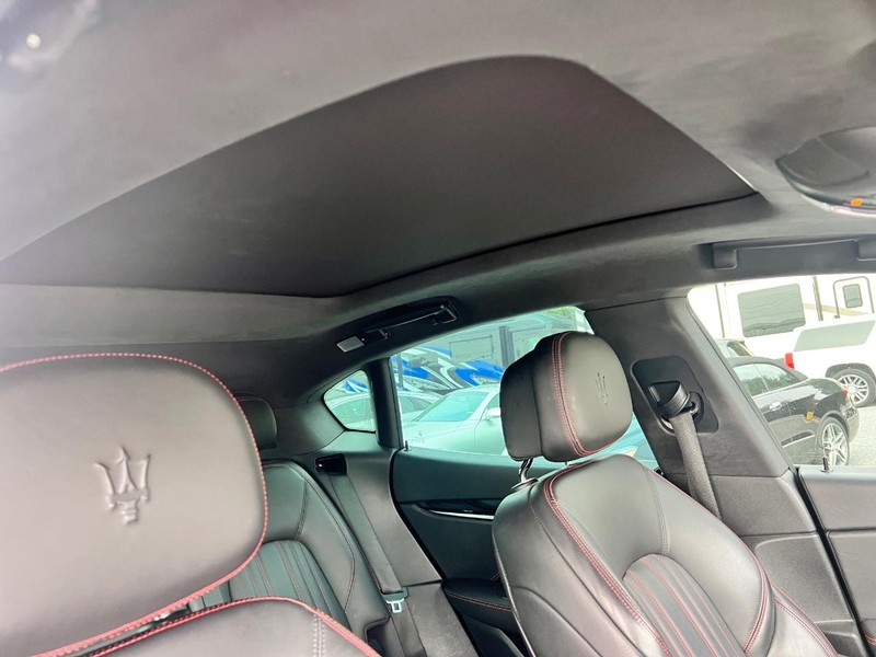 Maserati Levante Vehicle Image 20