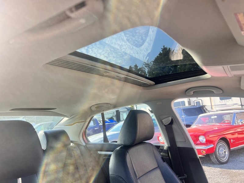 Volkswagen Jetta Vehicle Image 14