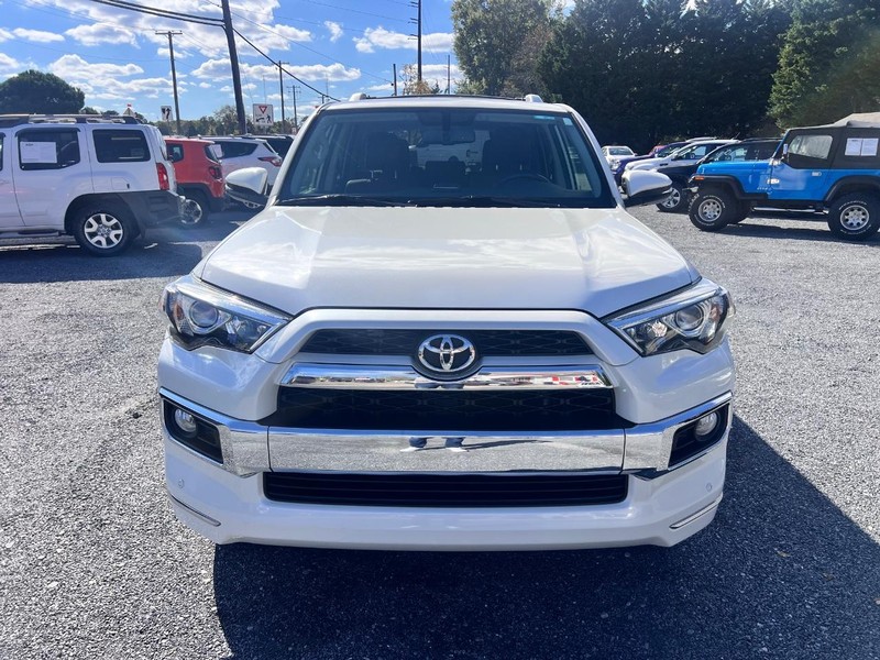 Toyota 4Runner Vehicle Image 02