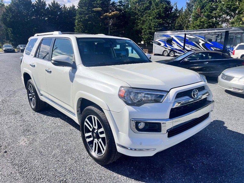 Toyota 4Runner Vehicle Image 03