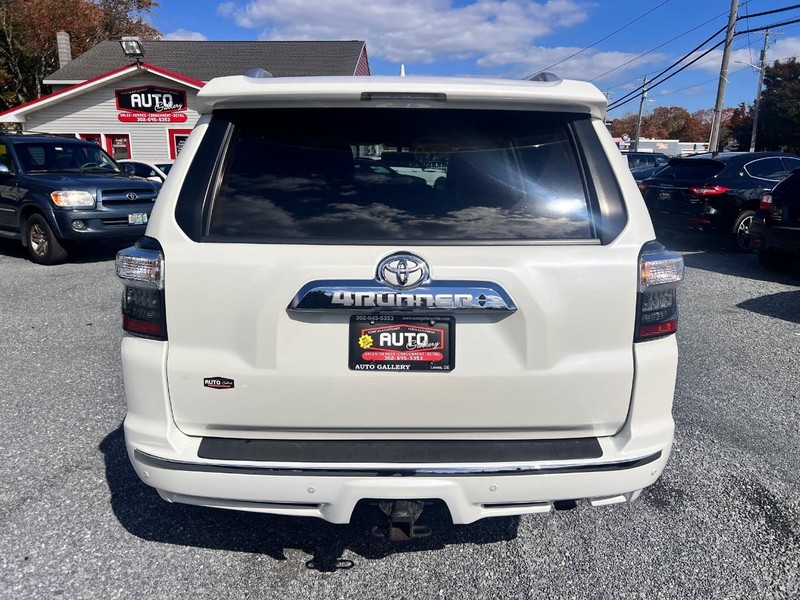 Toyota 4Runner Vehicle Image 06