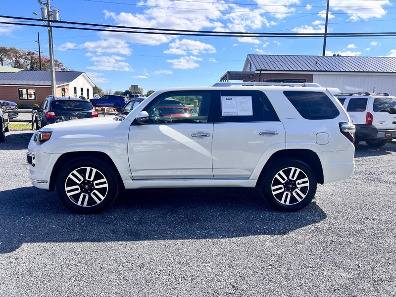 Toyota 4Runner Vehicle Image 08