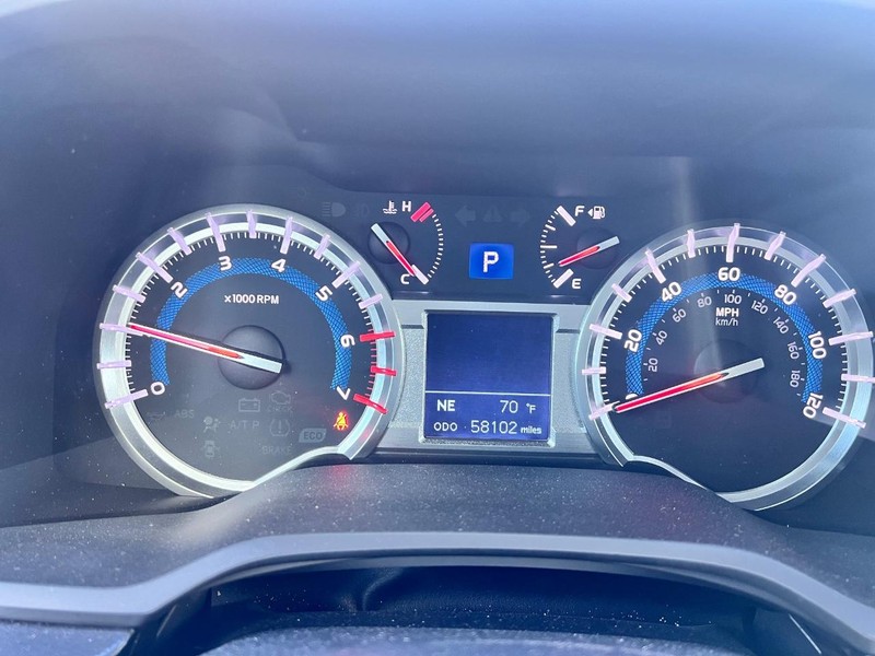 Toyota 4Runner Vehicle Image 11