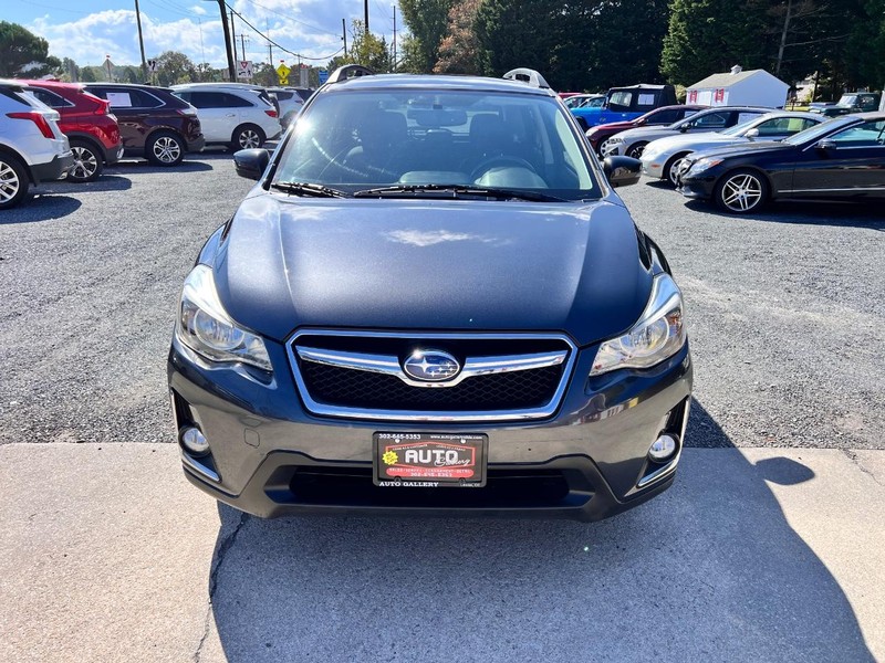 Subaru Crosstrek Vehicle Image 02